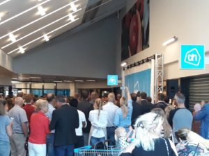 Gouda Goverwelle - Nieuws - Winkelcentrum - En hij is weer open (Albert Heijn)