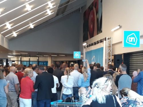 Gouda Goverwelle - Winkelcentrum - En hij is weer open (Albert Heijn)