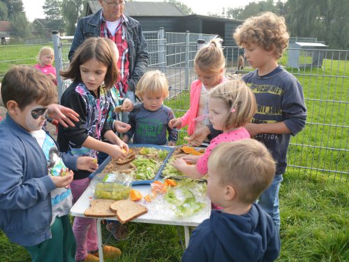 Gouda Goverwelle - Goverwelle - Wereld dierendag op de Dierenweide in Goverwelle